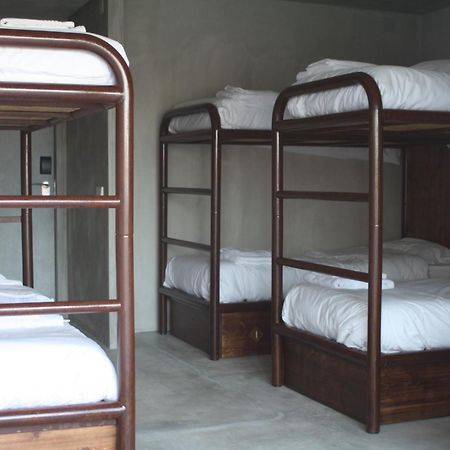 N1 Hostel Apartments And Suites Santarém Quarto foto