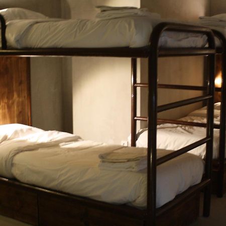 N1 Hostel Apartments And Suites Santarém Quarto foto