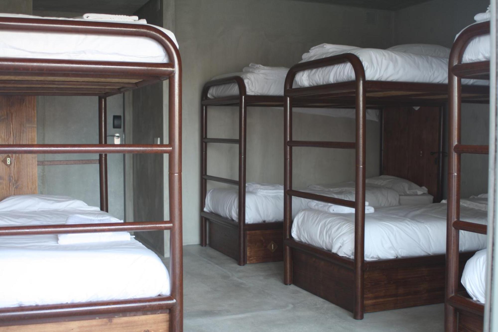 N1 Hostel Apartments And Suites Santarém Quarto foto